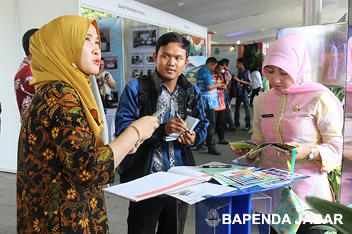 Panitia memberikan informasi pungutan pajak yang berada dibawah kewenangan Bapenda Provinsi Jawa Barat.